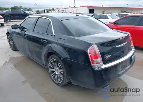 2013 Chrysler 300 Motown z USA, uszkodzony, nr VIN 2C3CCAAGXDH658212